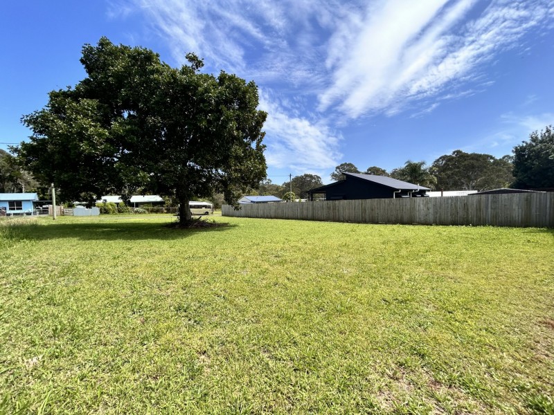 38 Lonicera Street, Macleay Island QLD 4184
