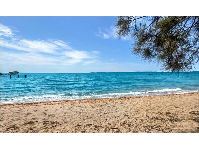 74 Beelong Street, Macleay Island QLD 4184