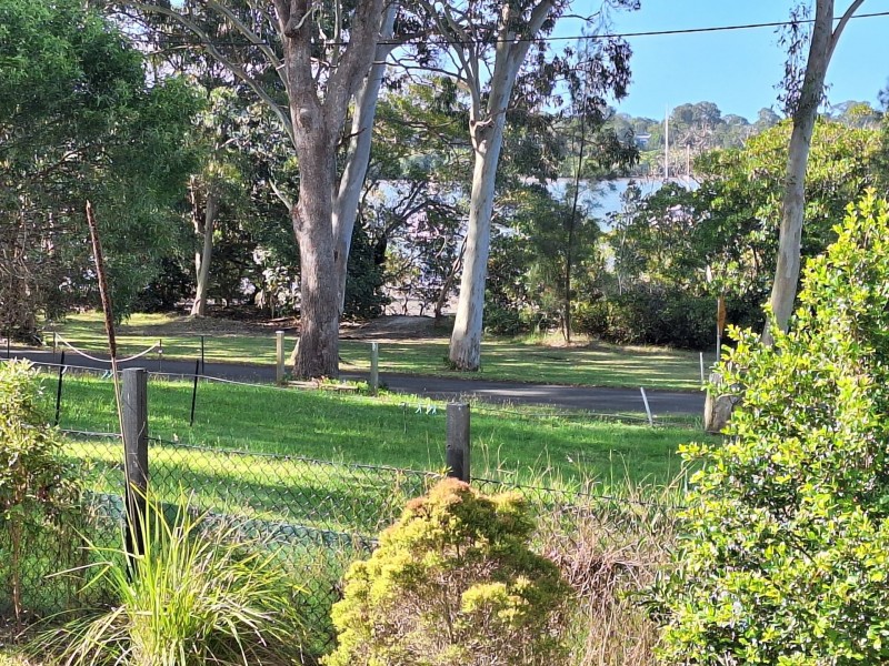 23 Noyes Parade, Karragarra Island QLD 4184