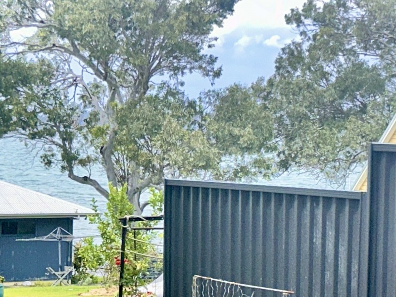 12 Mawarra Street, Macleay Island QLD 4184