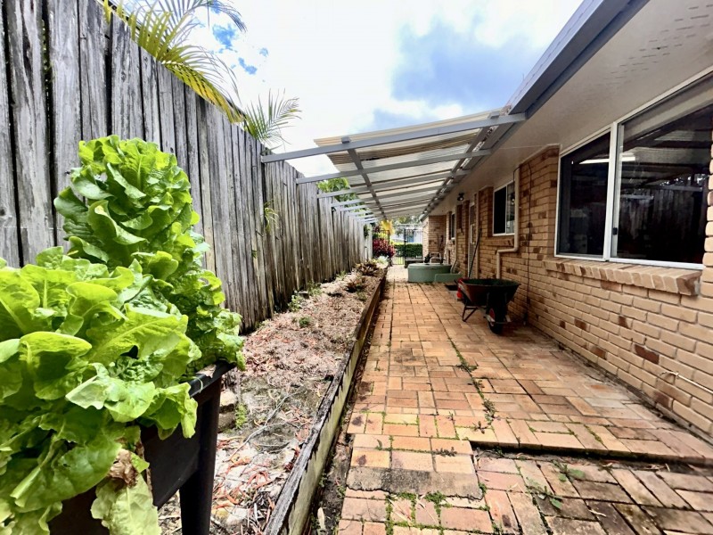 12 Mawarra Street, Macleay Island QLD 4184