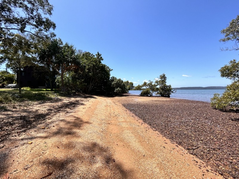 12 Mawarra Street, Macleay Island QLD 4184