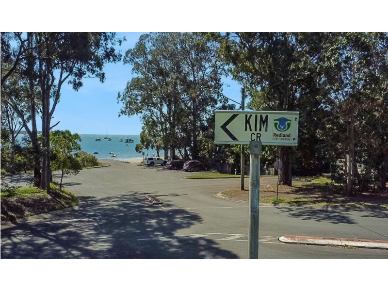 21 Kim Crescent, Macleay Island QLD 4184