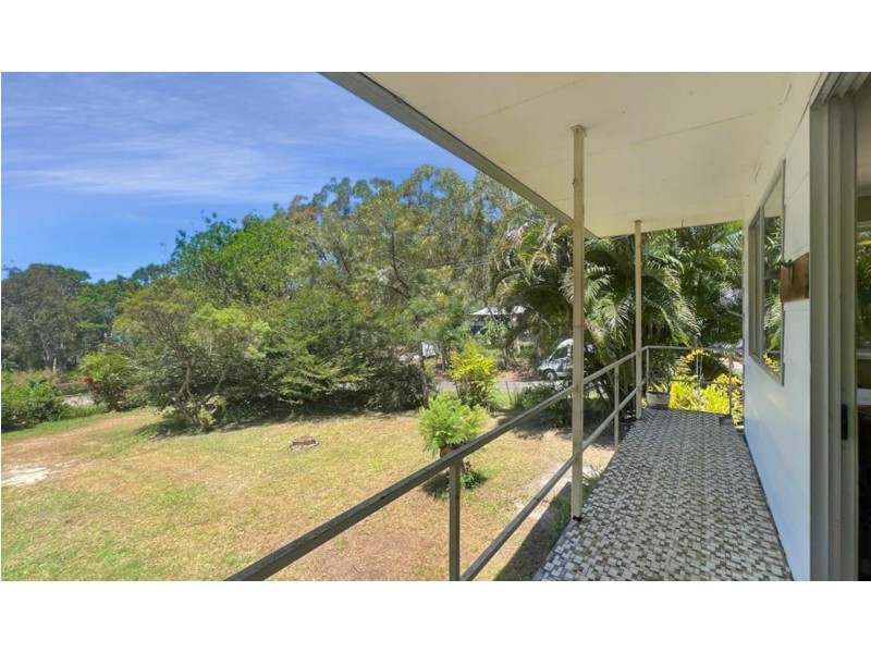 27 – 29 Morwong Street, Macleay Island QLD 4184