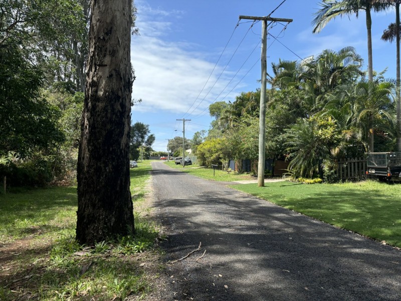 13 Columbia Street, Macleay Island QLD 4184