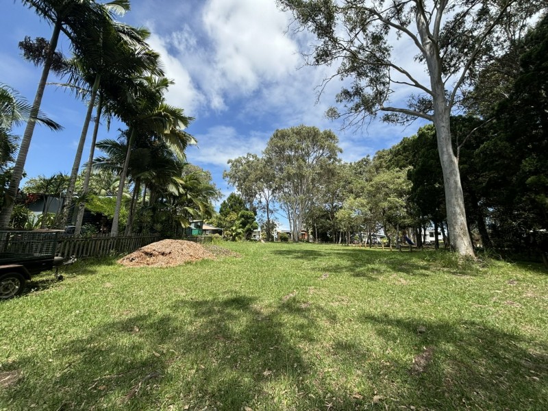 13 Columbia Street, Macleay Island QLD 4184