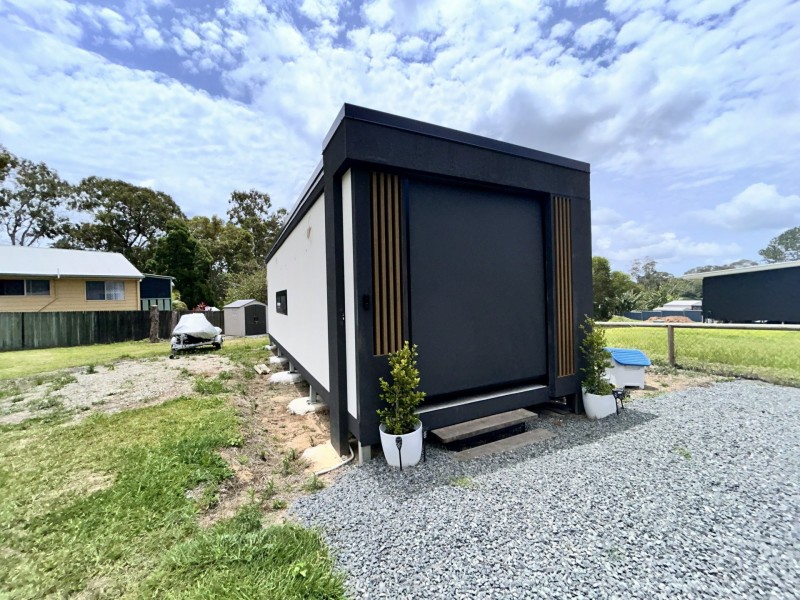 5 Francis Road, Macleay Island QLD 4184