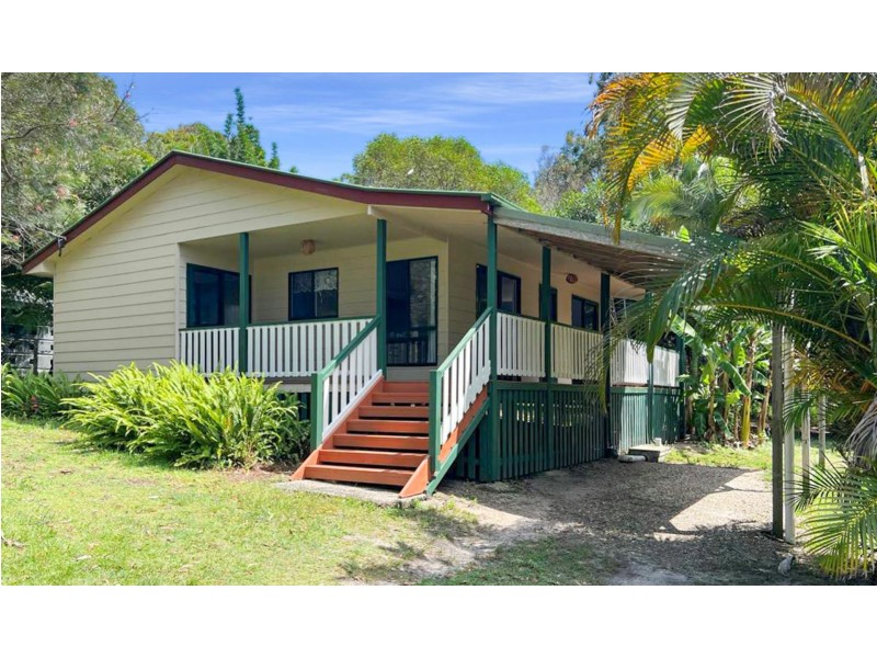 17 Baracoota Street, Macleay Island QLD 4184