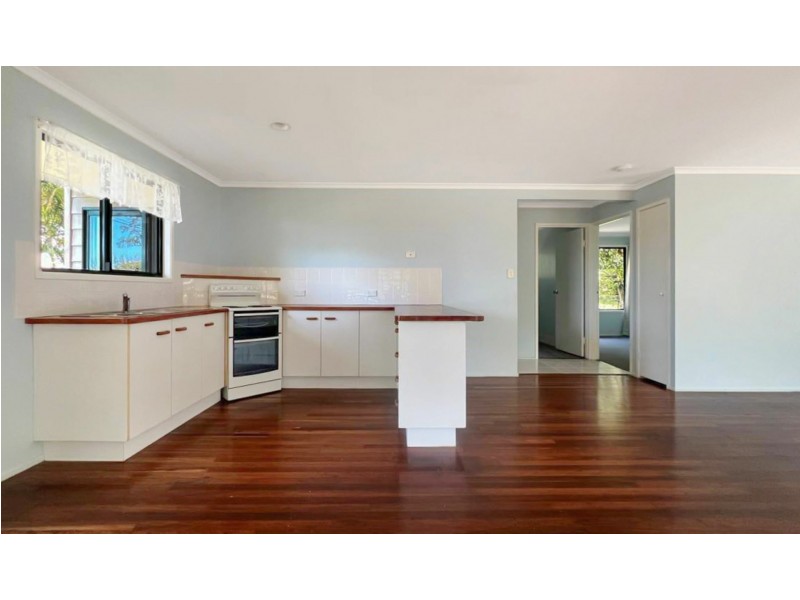 17 Baracoota Street, Macleay Island QLD 4184
