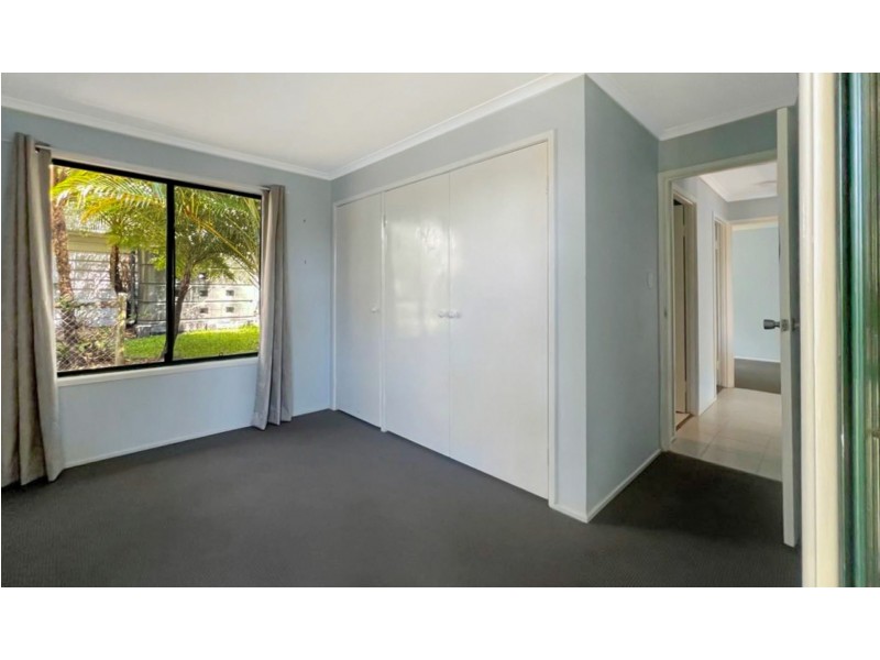 17 Baracoota Street, Macleay Island QLD 4184