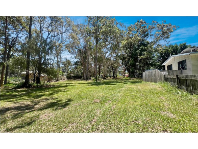 7 William Street, Macleay Island QLD 4184
