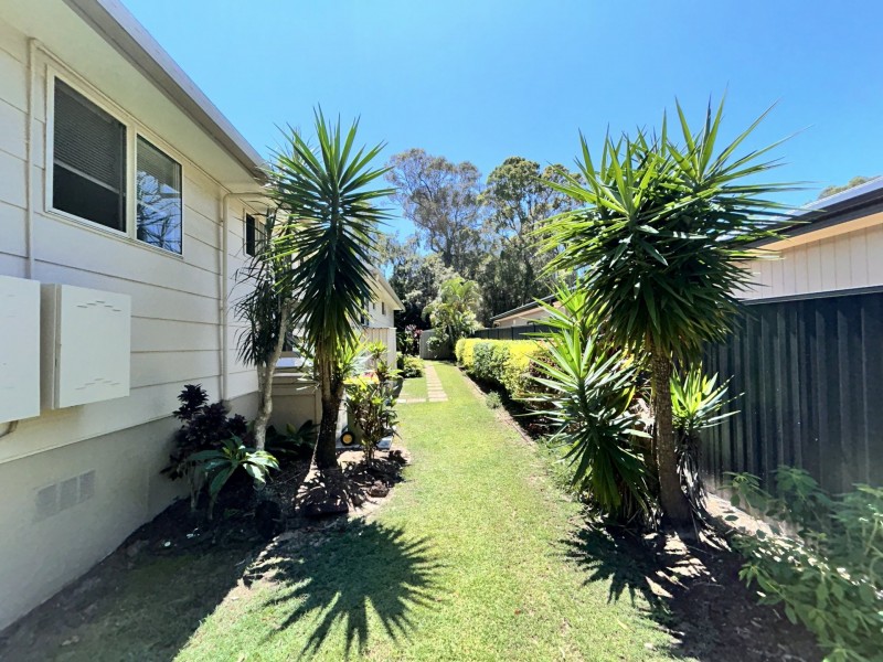 16 Natone Terrace, Macleay Island QLD 4184