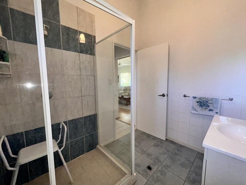 16 Natone Terrace, Macleay Island QLD 4184