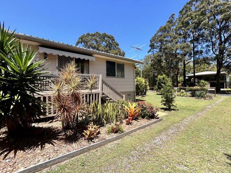 16 Natone Terrace, Macleay Island QLD 4184