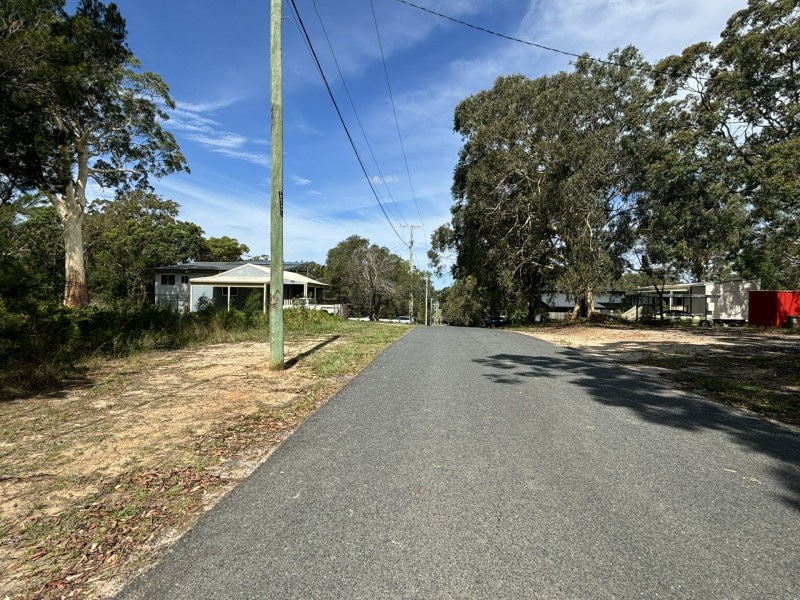 16 Wirralee Street, Macleay Island QLD 4184