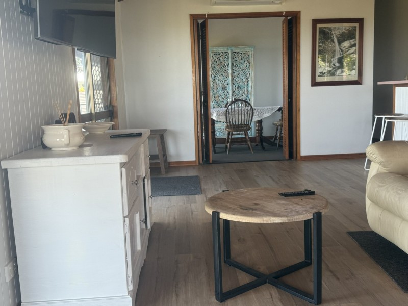 25 Blue Bay Crescent, Macleay Island QLD 4184