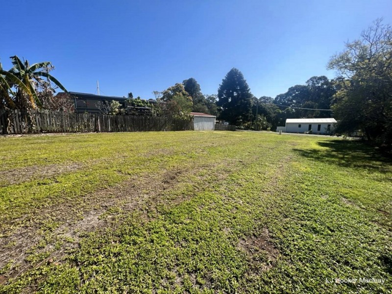 20 Michiko Street, Macleay Island QLD 4184