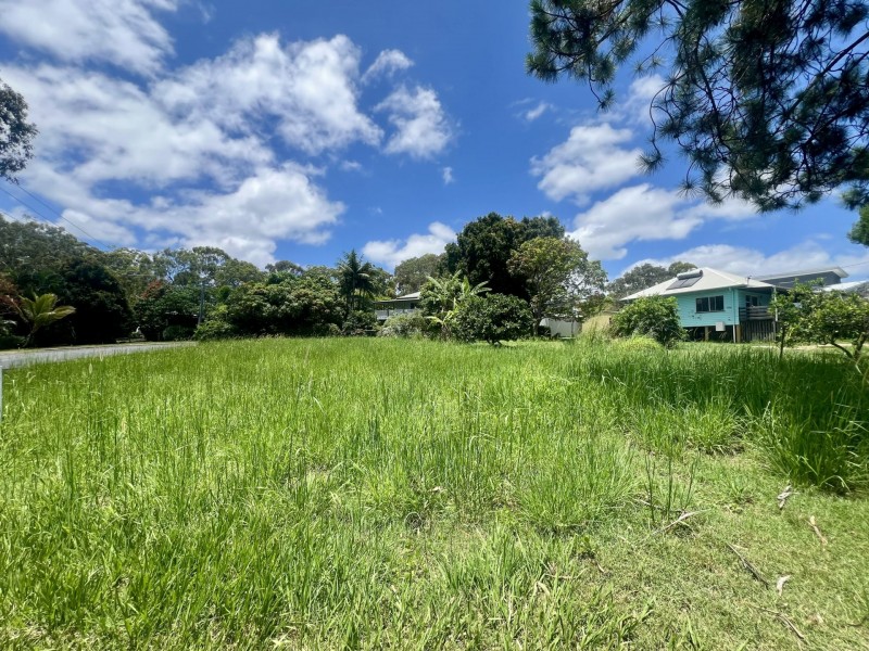 7 Michael Street, Macleay Island QLD 4184