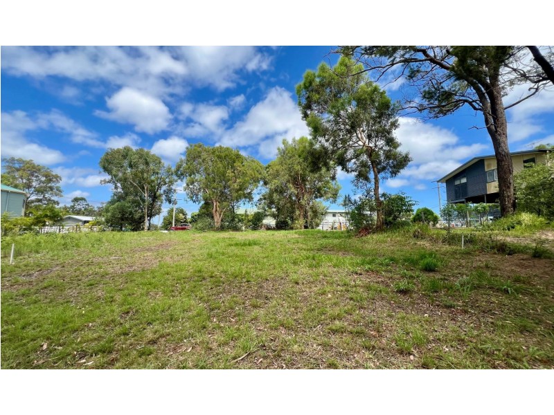 3 Ilya Street, Macleay Island QLD 4184