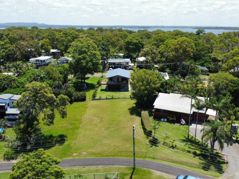 19 Mawarra Street, Macleay Island QLD 4184