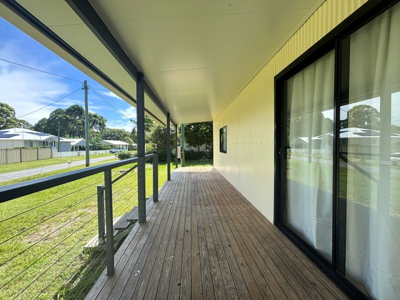 17 Sentosa Terrace, Macleay Island QLD 4184