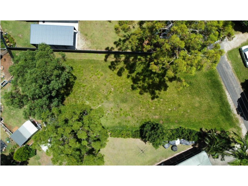 17 Alexander Street, Macleay Island QLD 4184