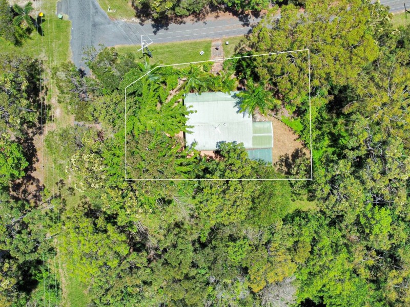 21 Ashton Street, Macleay Island QLD 4184