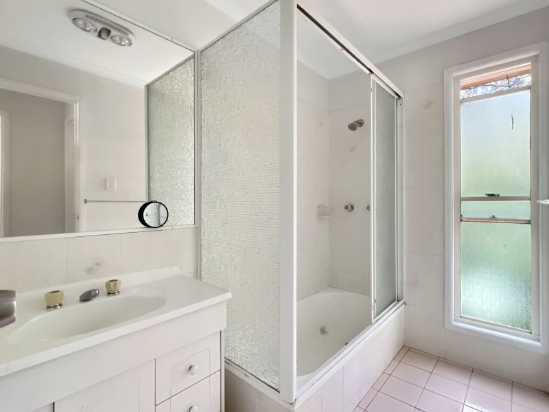 21 Ashton Street, Macleay Island QLD 4184