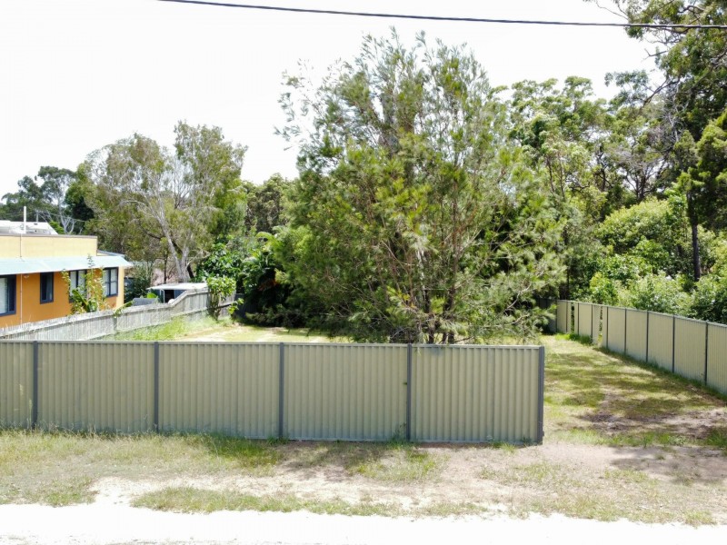 9 Leanne Street, Macleay Island QLD 4184