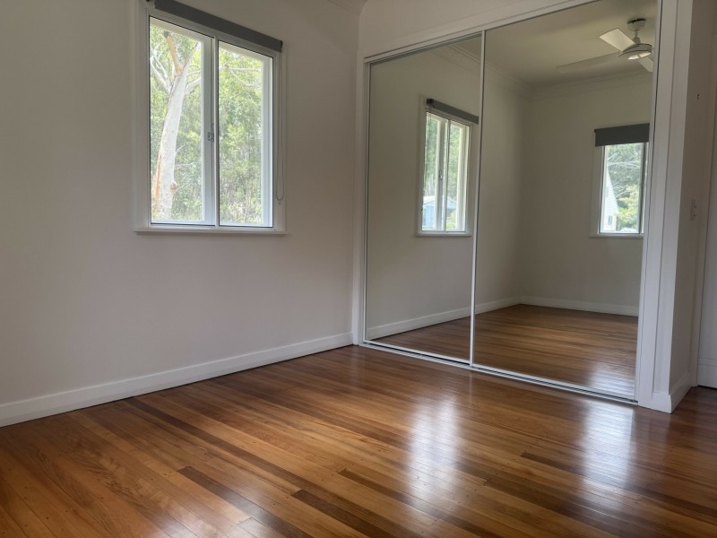 8-10 Garnet Street, Macleay Island QLD 4184