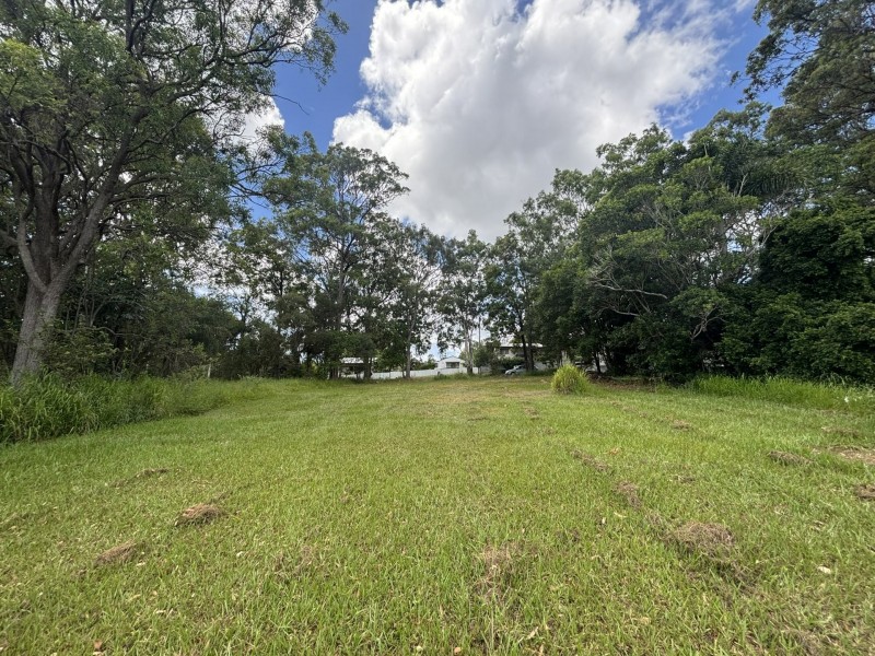 57 High Central Road, Macleay Island QLD 4184