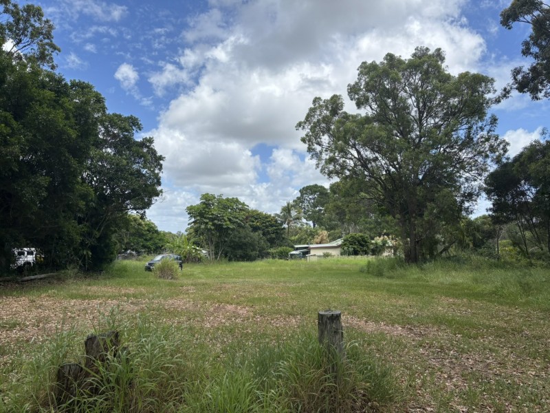 57 High Central Road, Macleay Island QLD 4184
