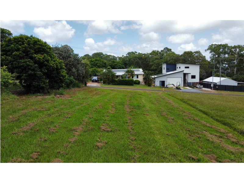 15 Eastbourne Terrace, Macleay Island QLD 4184