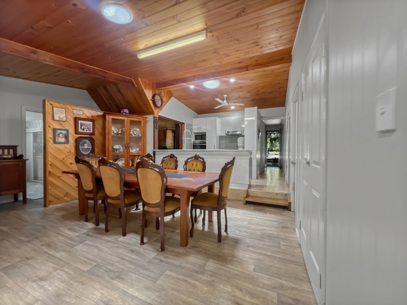 9 Florence Street, Macleay Island QLD 4184