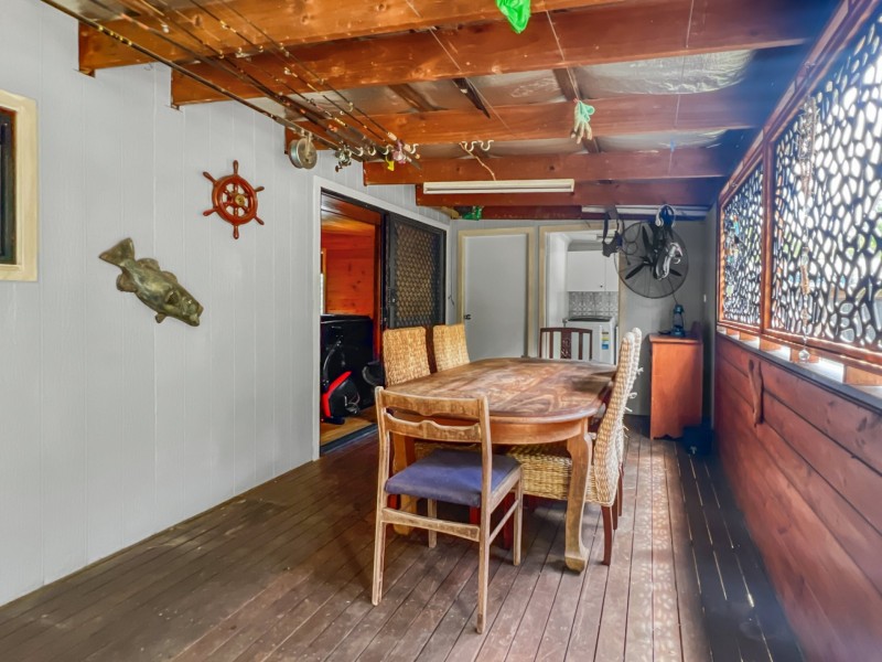 9 Florence Street, Macleay Island QLD 4184