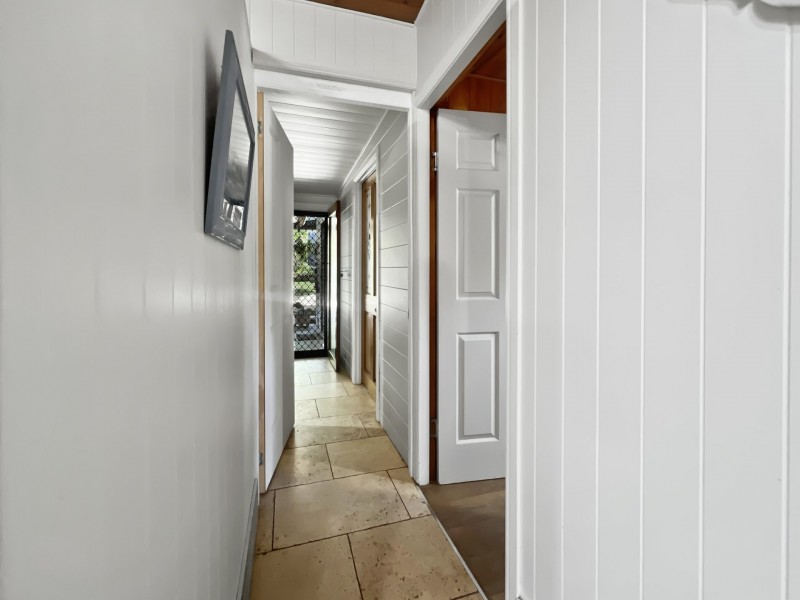 9 Florence Street, Macleay Island QLD 4184