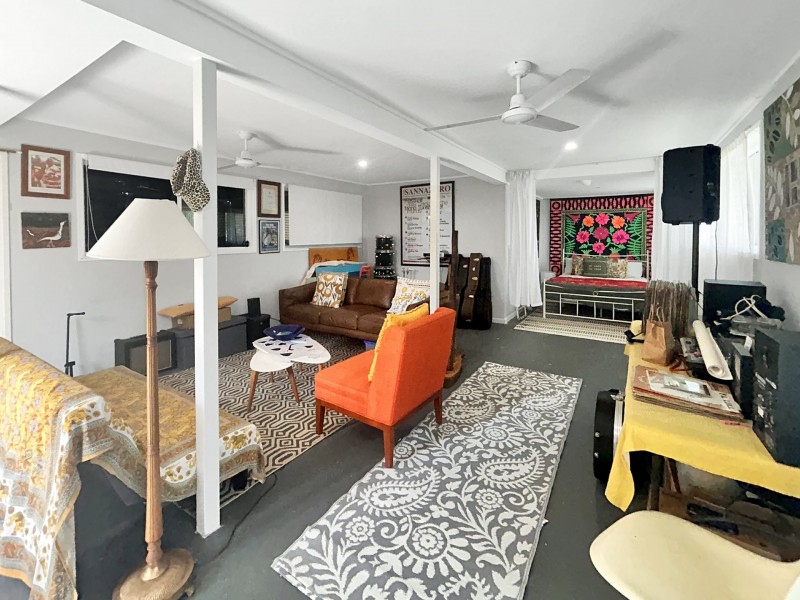 8 Pandora Court, Macleay Island QLD 4184