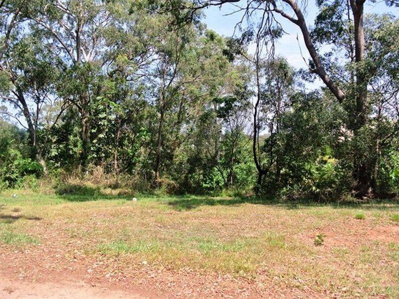 5 Cotton Tree Avenue, Macleay Island QLD 4184