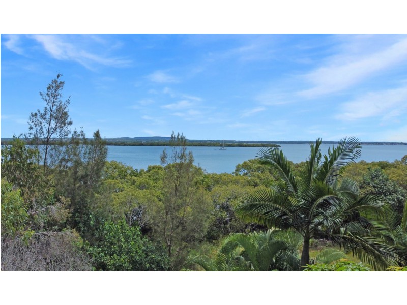 1-3 Coast Road, Macleay Island QLD 4184