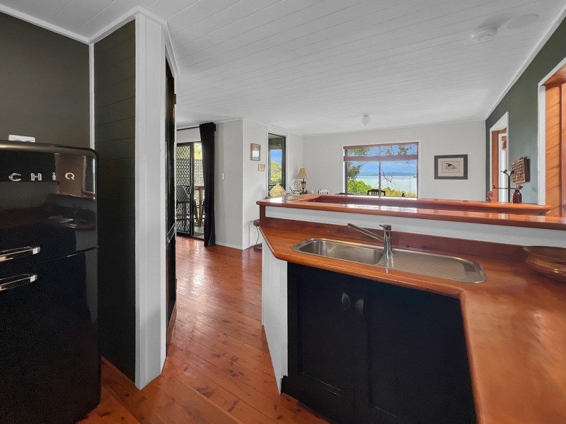 35 Jan Street, Macleay Island QLD 4184
