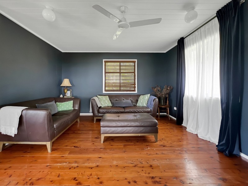 35 Jan Street, Macleay Island QLD 4184