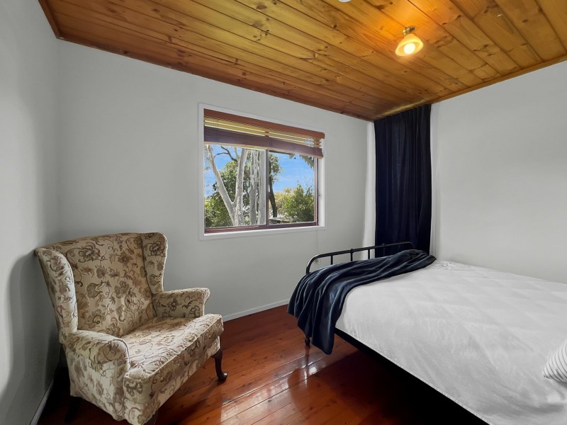 35 Jan Street, Macleay Island QLD 4184