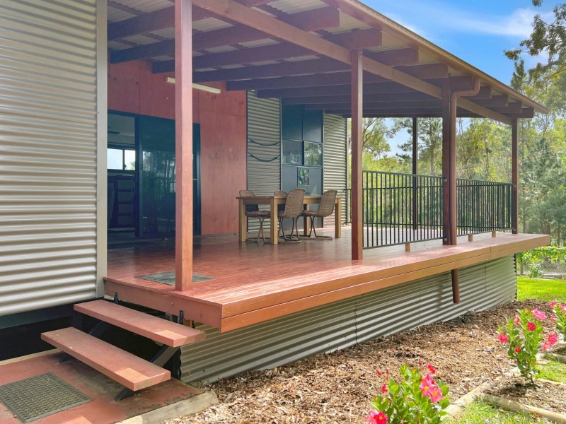 2 Granadilla Street, Macleay Island QLD 4184