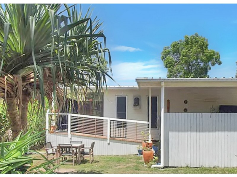 60 Eastbourne Terrace, Macleay Island QLD 4184