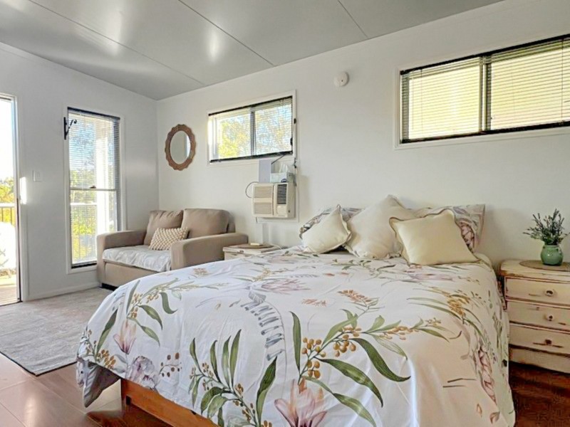 60 Eastbourne Terrace, Macleay Island QLD 4184