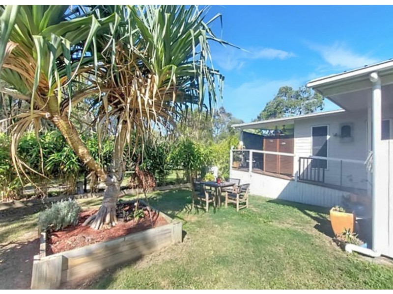 60 Eastbourne Terrace, Macleay Island QLD 4184