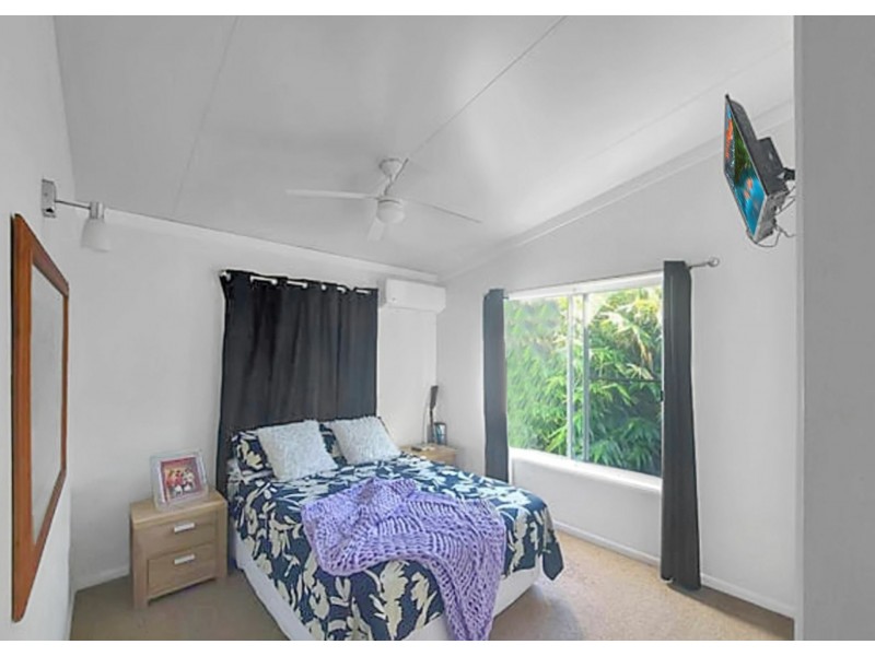 60 Eastbourne Terrace, Macleay Island QLD 4184