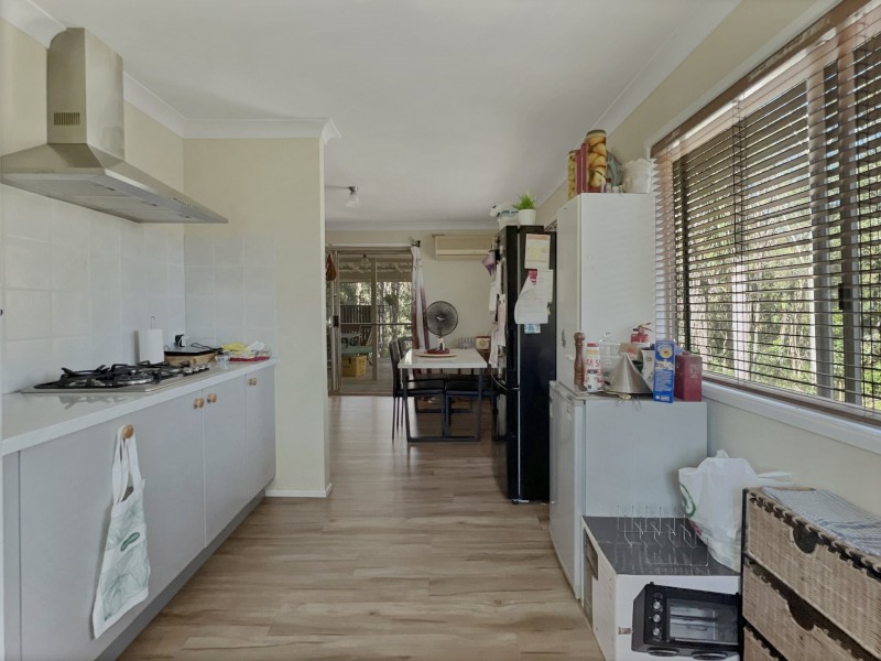 5 Lakeside Avenue, Macleay Island QLD 4184