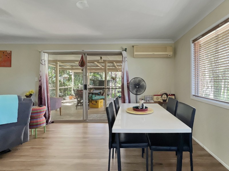 5 Lakeside Avenue, Macleay Island QLD 4184