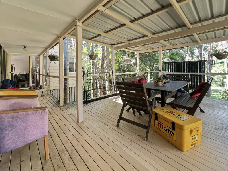 5 Lakeside Avenue, Macleay Island QLD 4184